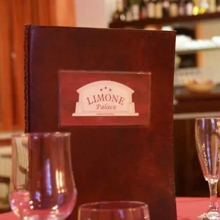 Отель Limone Palace