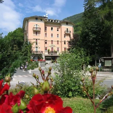 Limone Palace