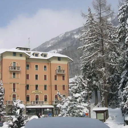 Limone Palace